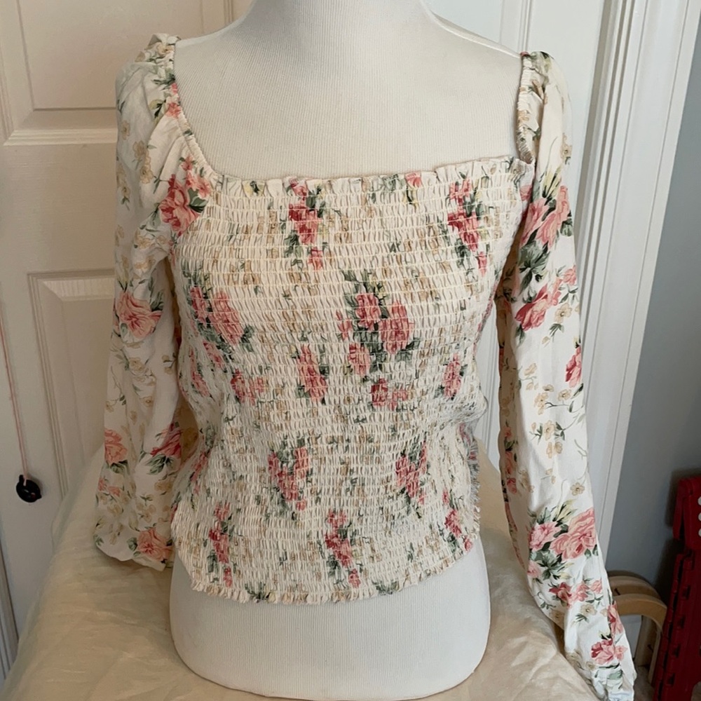 American Eagle floral top